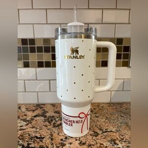 NWT Limited Edition Frost Polka Dot Stanley 40oz